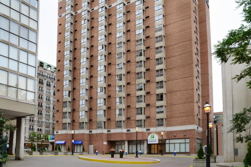 Holiday Inn Express Toronto Downtown Image 17