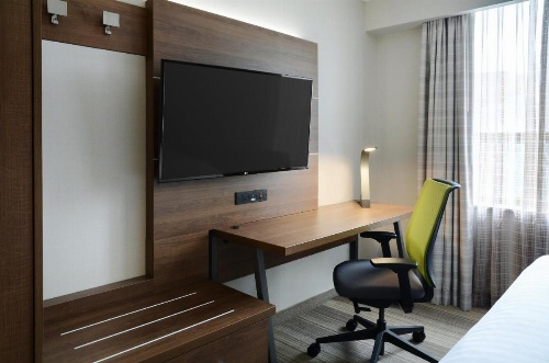 Holiday Inn Express Toronto Downtown image 20